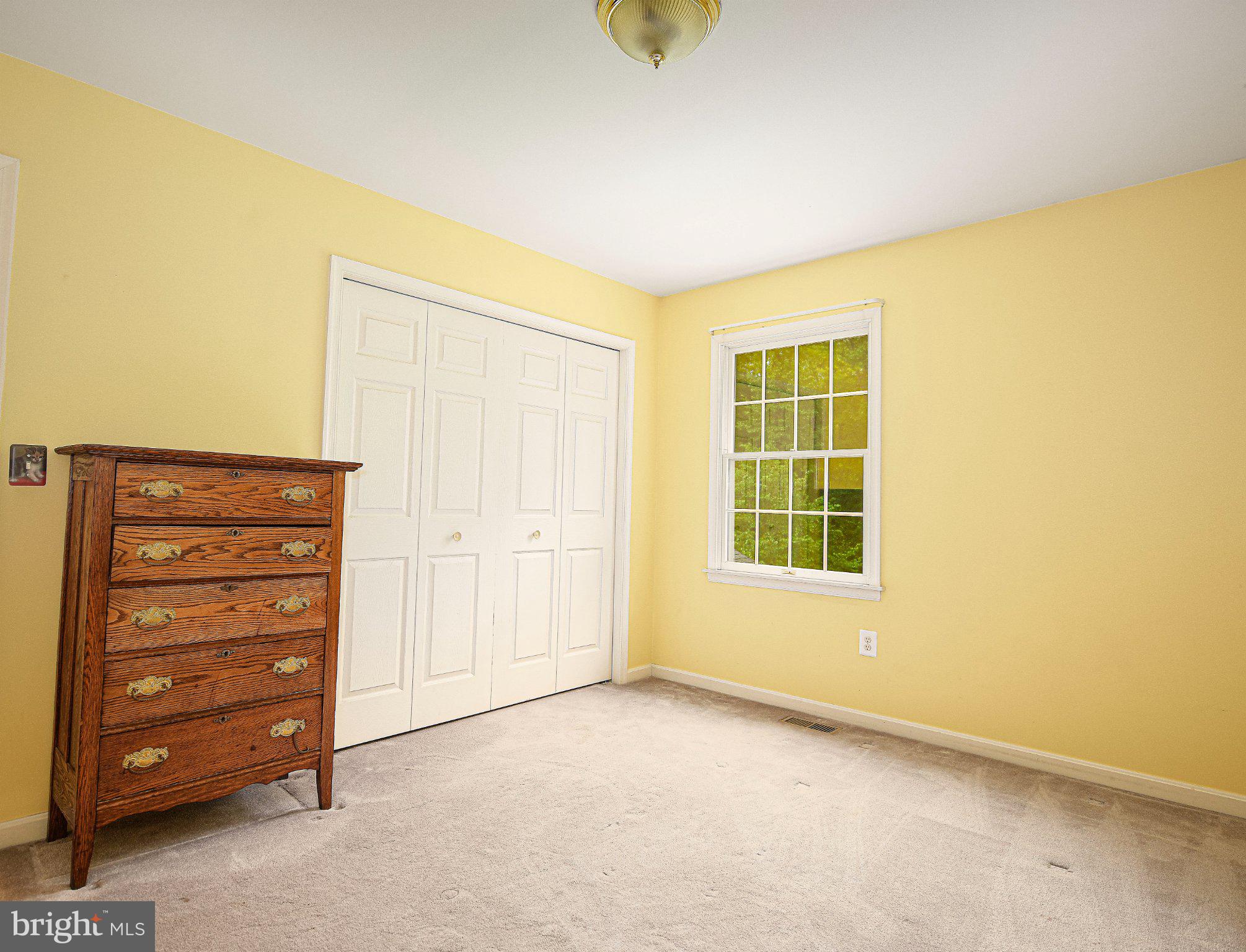 711 Gilbert Road Aberdeen, MD 21001 - Photo 17 of 54 a view of room with cabinet and mirrors