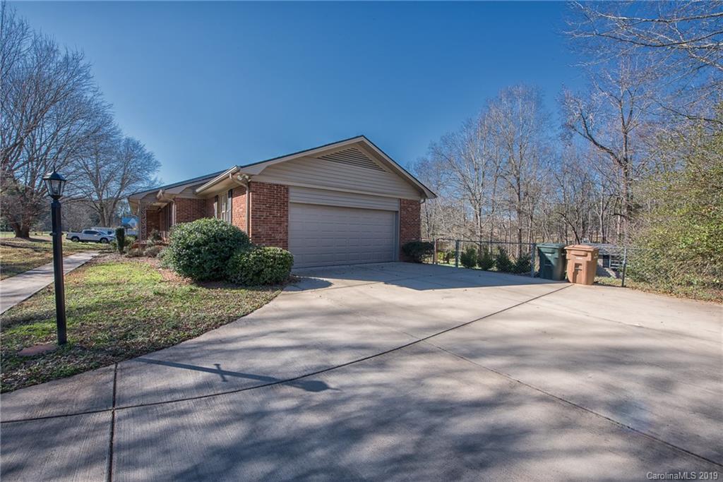 119 Essaw Road, Unit 4 Waxhaw, NC 28173 - Photo 27 of 34 Gallery Image 27