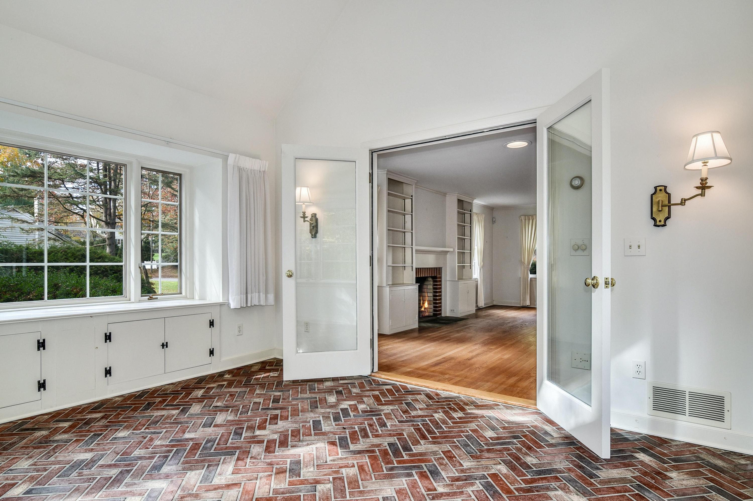 96 West Cross Road New Canaan, CT 06840 - Photo 14 of 33 012-365892-DSC_5559_HDR