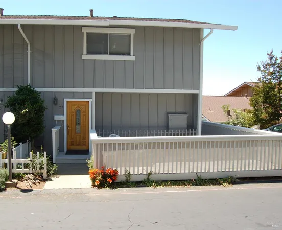 $2,895 | 117 Sunset Circle, Unit 27, Benicia, CA 94510