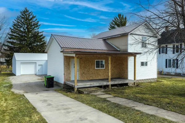$199,000 | 406 South College Avenue, Fox Lake, WI 53933