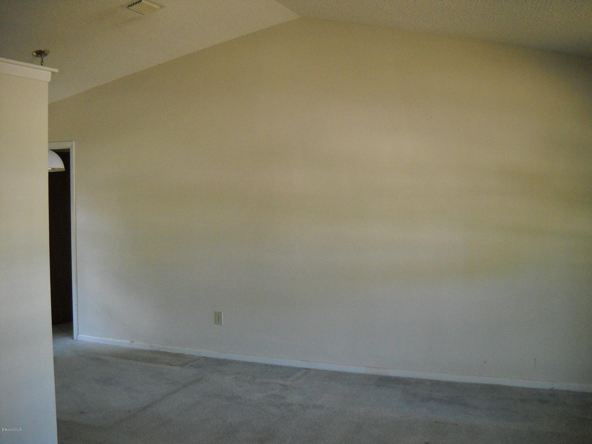 6240 Janina Road Cocoa, FL 32927 - Photo 5 of 18 Vaulted ceiling
