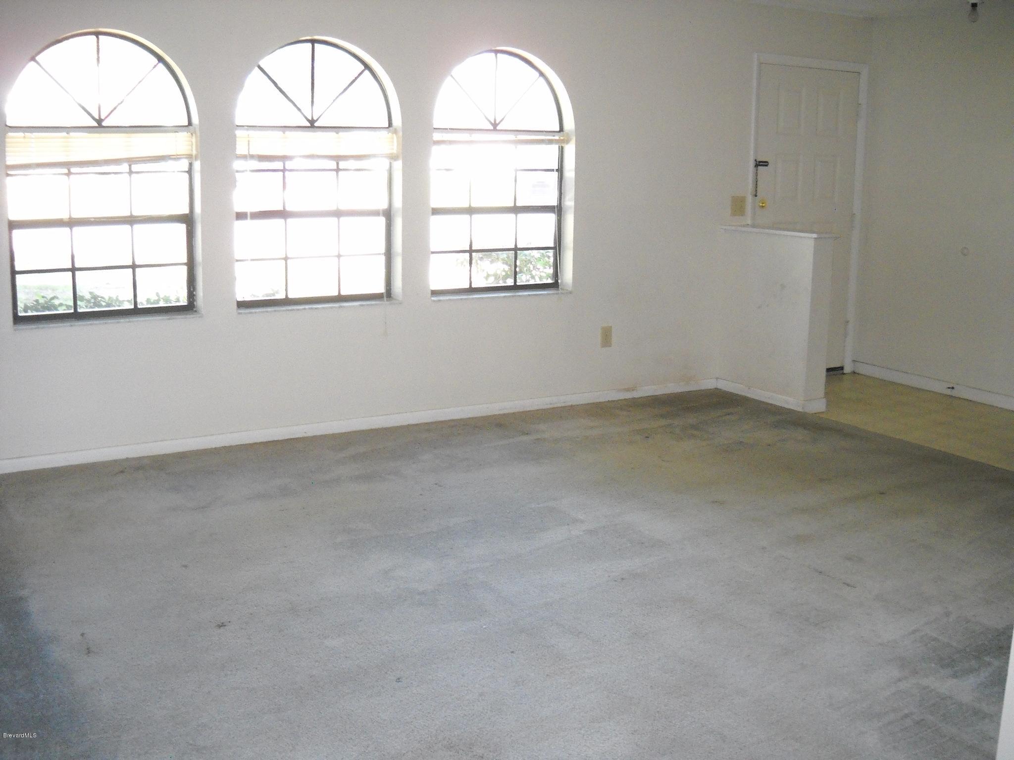 6240 Janina Road Cocoa, FL 32927 - Photo 8 of 18 Living room & entry