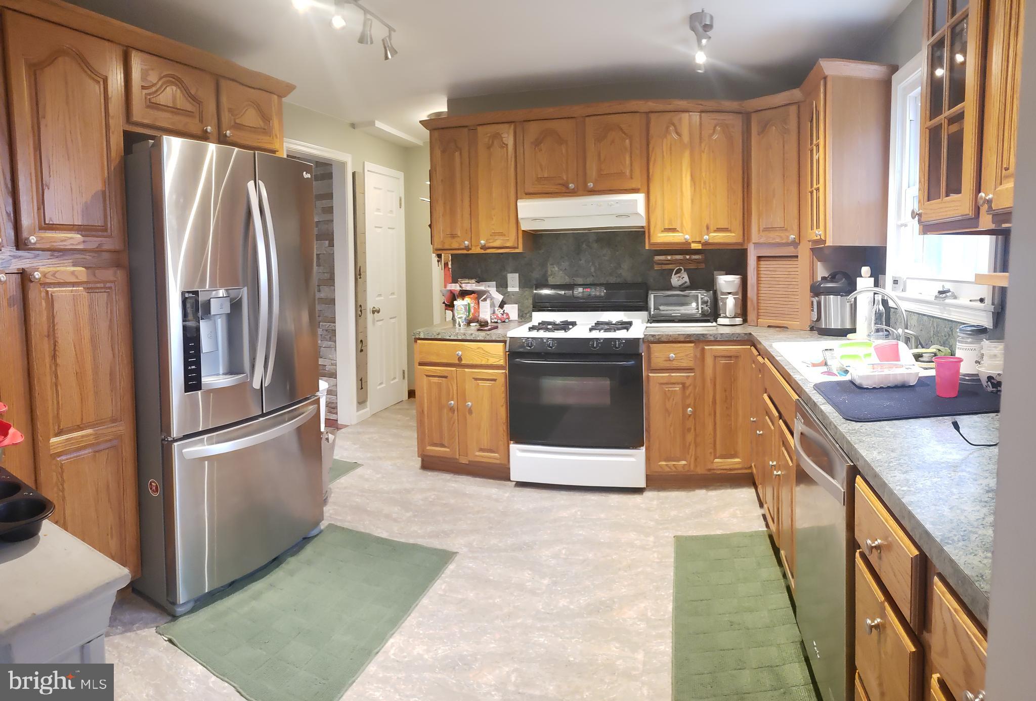 63 Radnor Boulevard Marlton, NJ 08053 - Photo 6 of 37