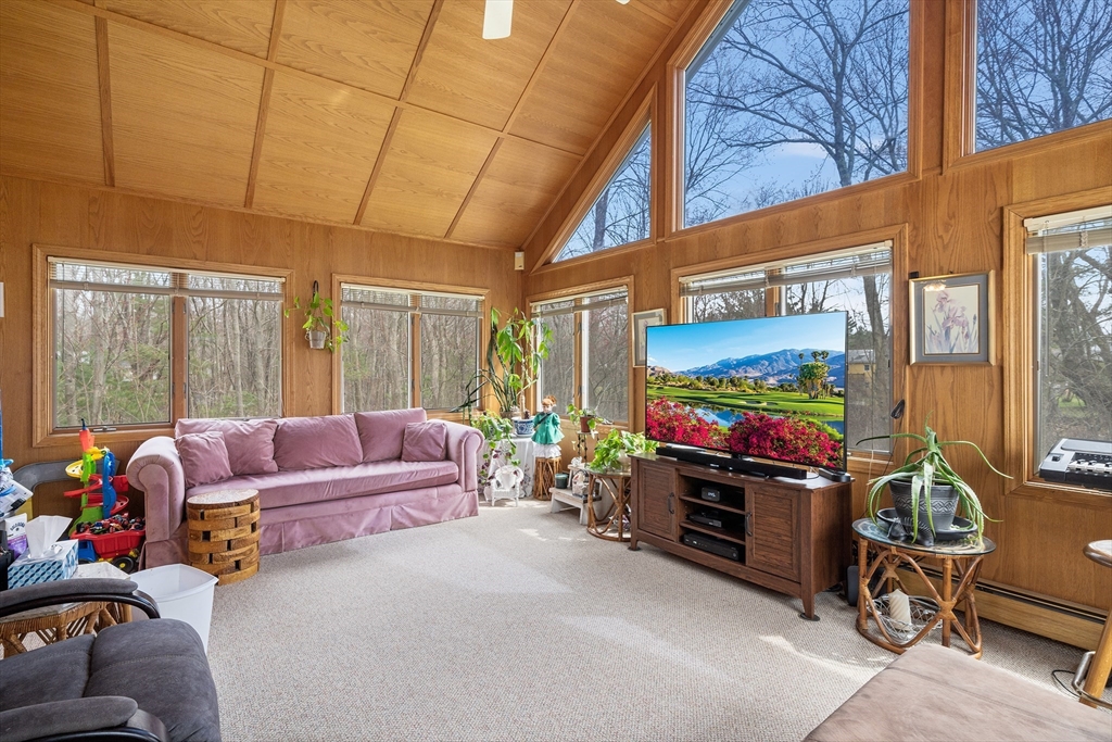 27 Applegate Lane Reading, MA 01867 - Photo 15 of 40 Gallery Image 15
