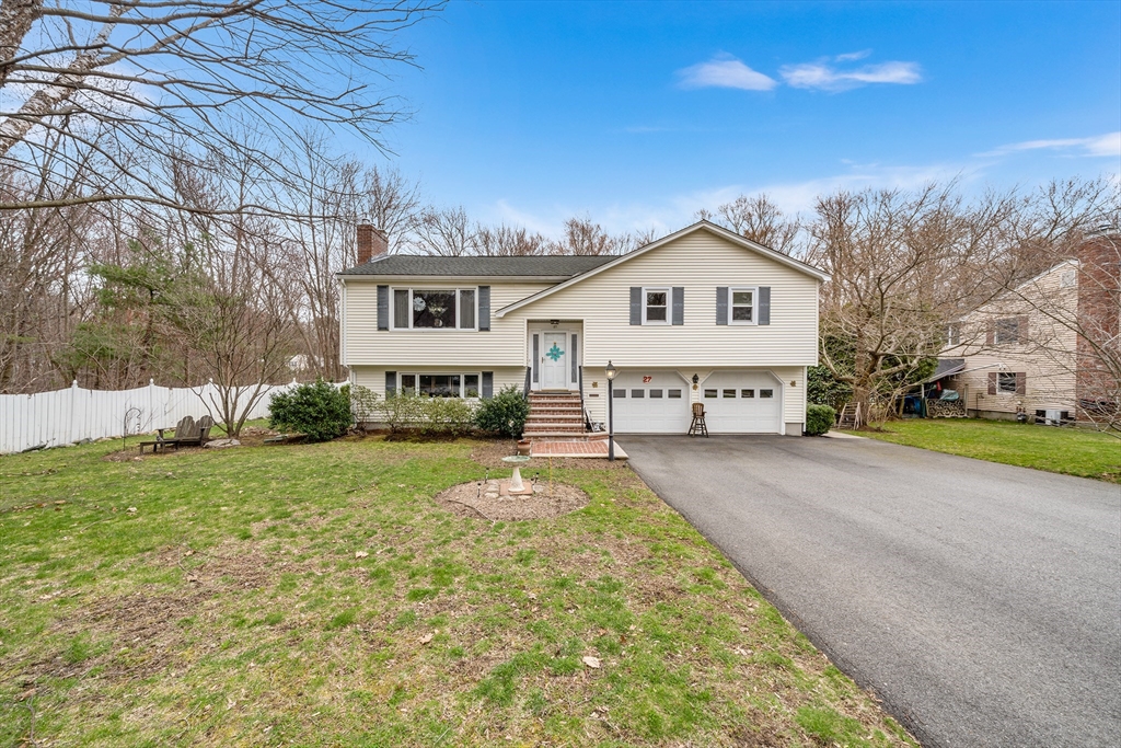27 Applegate Lane Reading, MA 01867 - Photo 2 of 40 Gallery Image 2