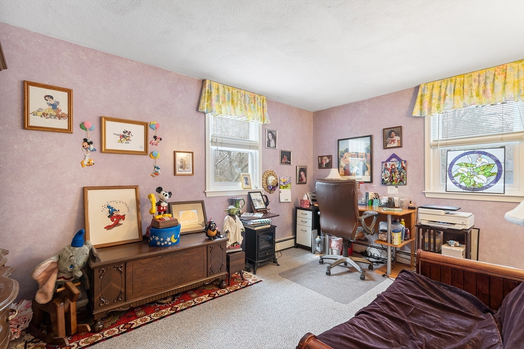 27 Applegate Lane Reading, MA 01867 - Photo 24 of 40 Gallery Image 24