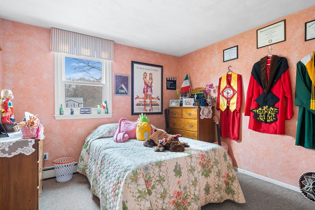 27 Applegate Lane Reading, MA 01867 - Photo 25 of 40 Gallery Image 25