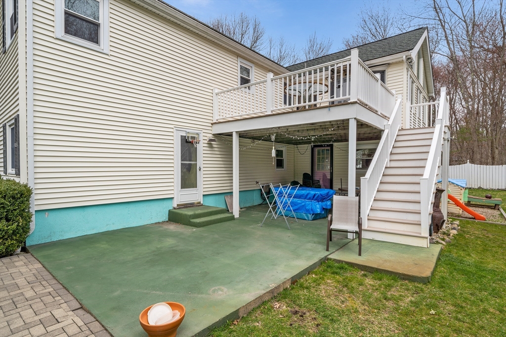 27 Applegate Lane Reading, MA 01867 - Photo 34 of 40 Gallery Image 34