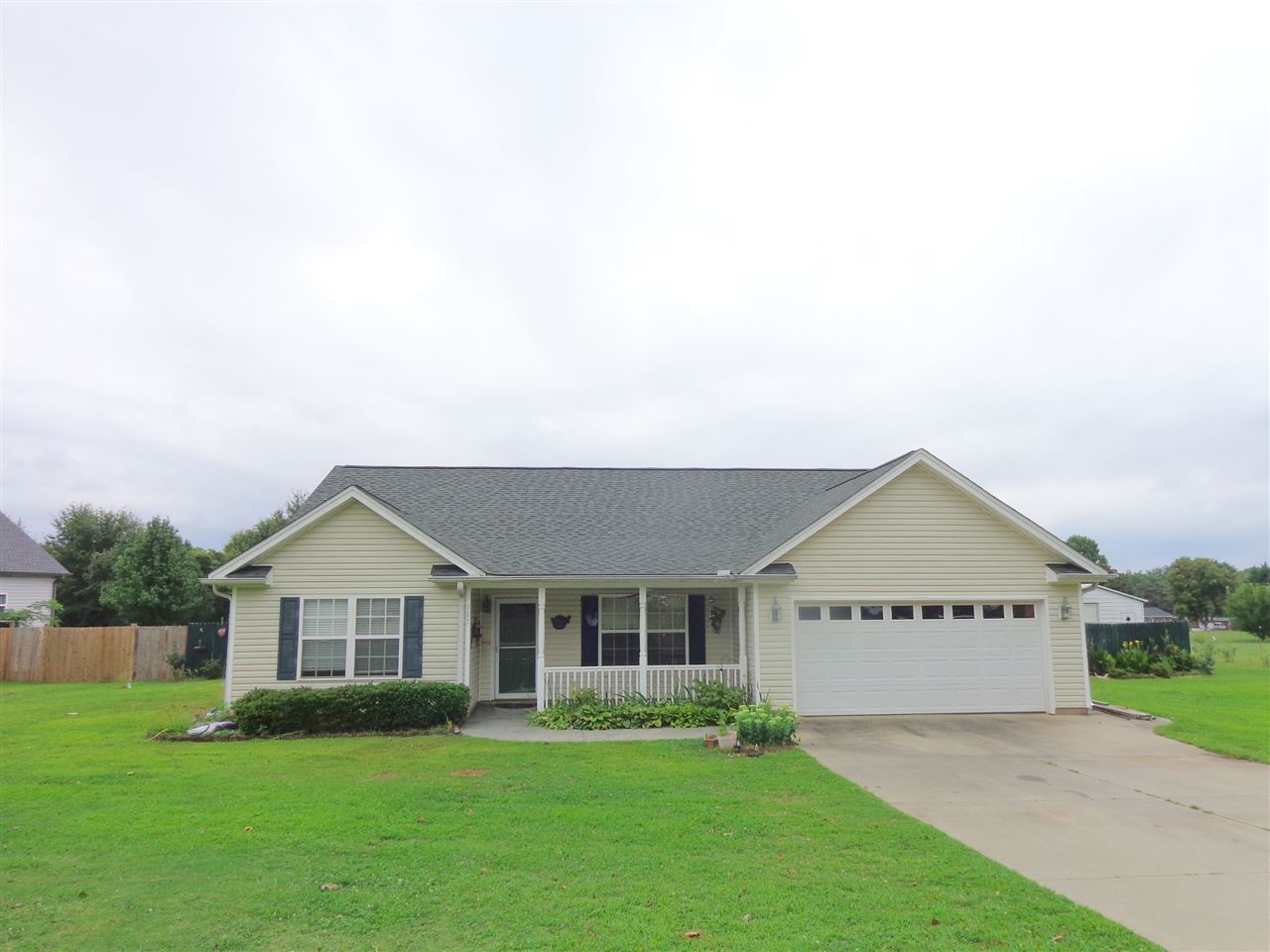 887 Grand Canyon Road Inman, SC 29349 - Photo 1 of 23