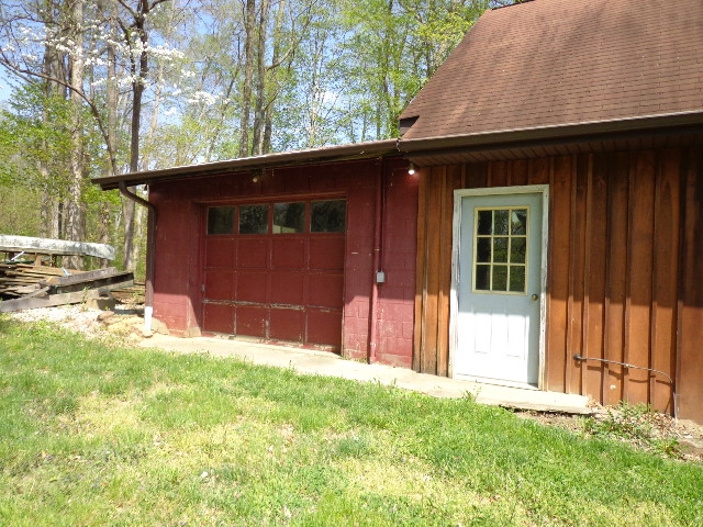 3699 East Gallimore Road Bloomfield, IN 47424 - Photo 2 of 35