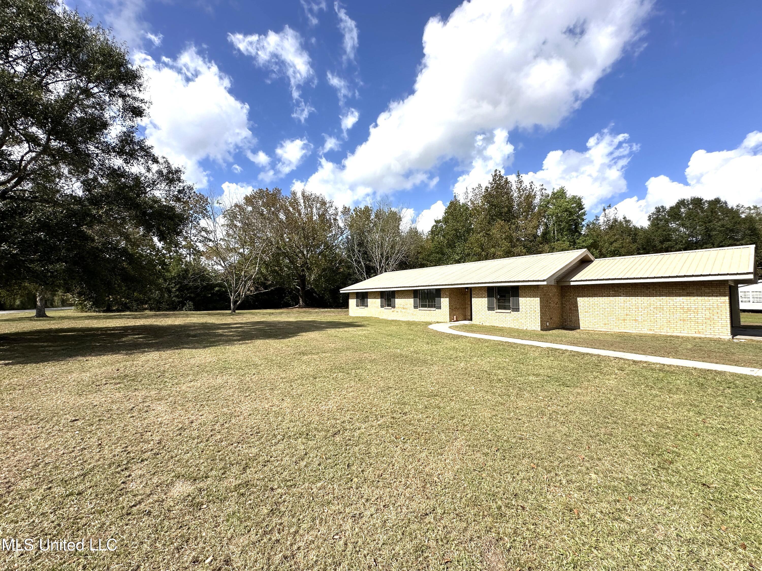 15077 Alsobrooks Road Picayune, MS 39466 - Photo 12 of 32 IMG_0481