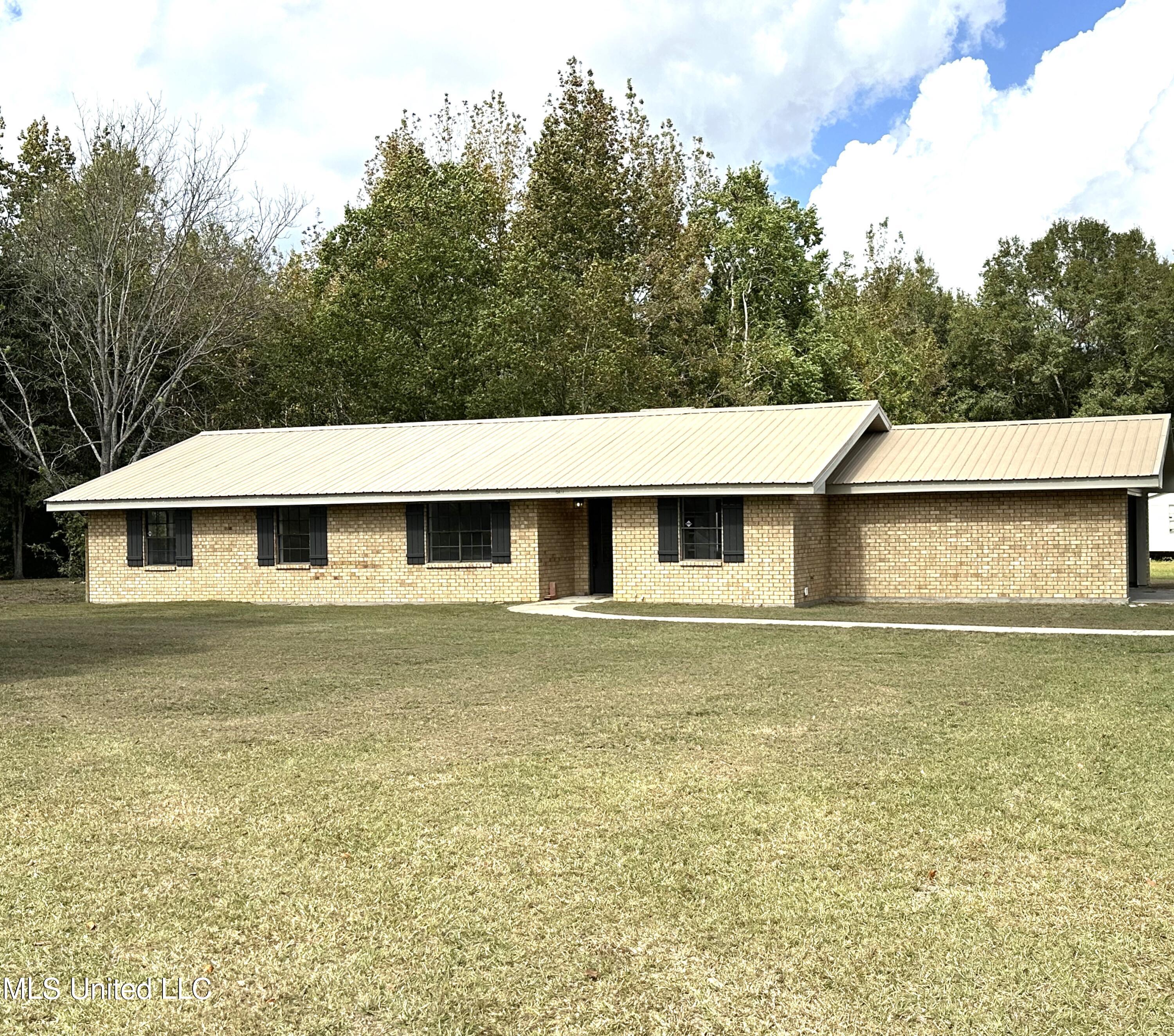 15077 Alsobrooks Road Picayune, MS 39466 - Photo 2 of 32 IMG_0471
