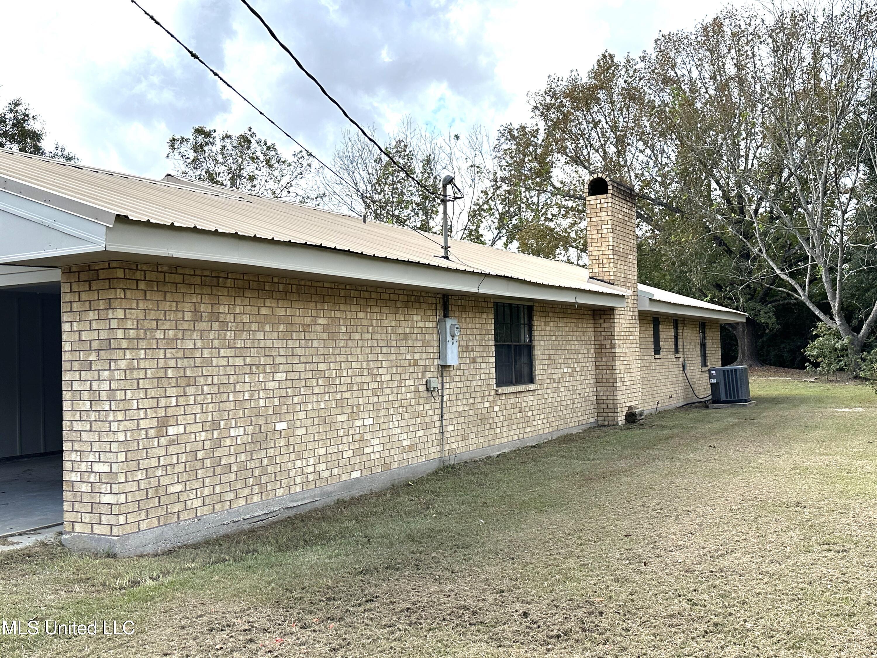 15077 Alsobrooks Road Picayune, MS 39466 - Photo 8 of 32 IMG_0477