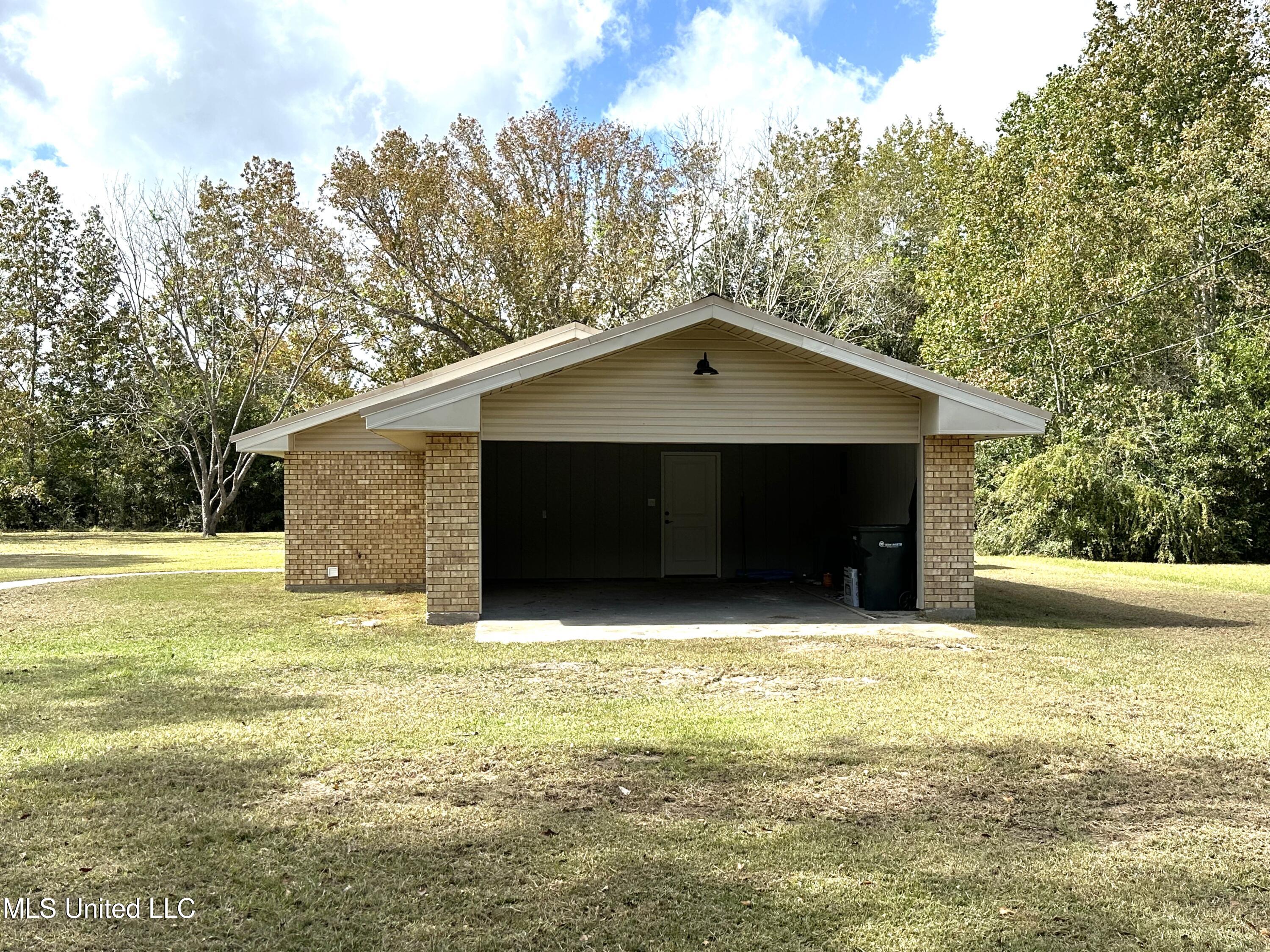 15077 Alsobrooks Road Picayune, MS 39466 - Photo 9 of 32 IMG_0478