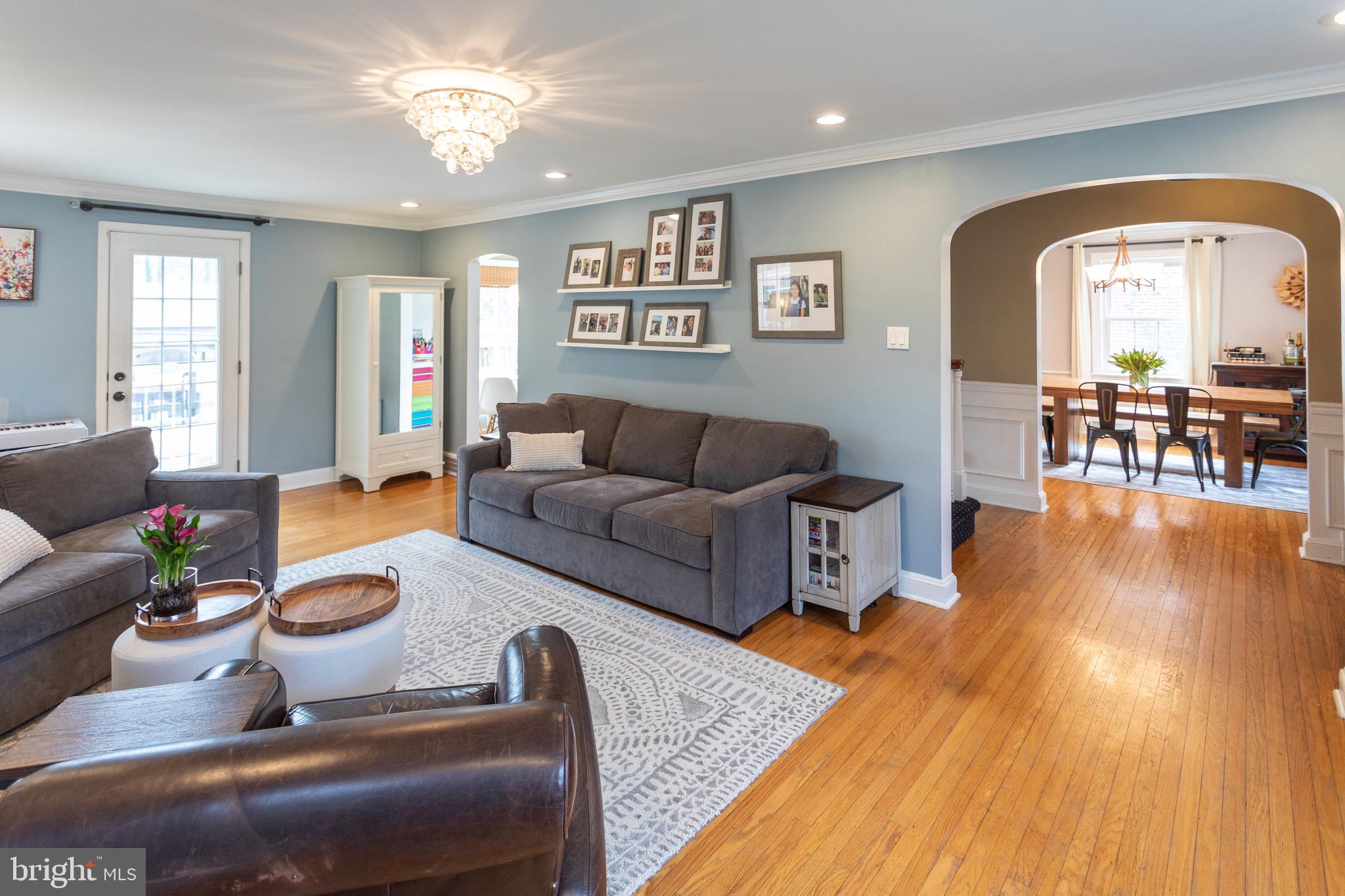 1005 Crest Road Wynnewood, PA 19096 - Photo 6 of 39 Living Room