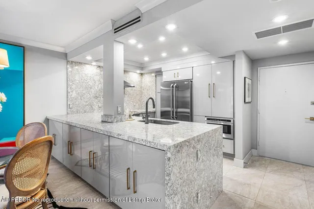 $11,000 | 2295 South Ocean Boulevard, Unit 205, Palm Beach, FL 33480