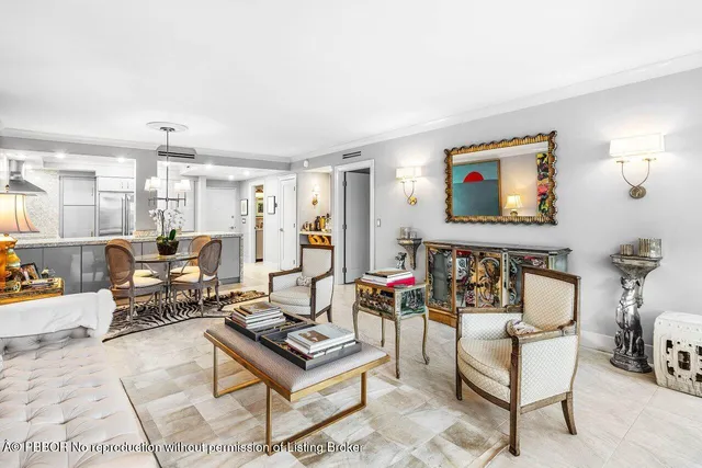 $11,000 | 2295 South Ocean Boulevard, Unit 205, Palm Beach, FL 33480