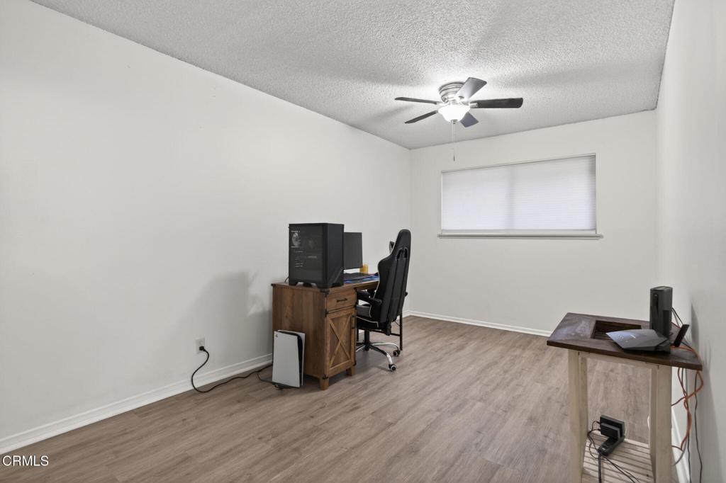 1335 Edgewood Way Oxnard, CA 93030 - Photo 20 of 27