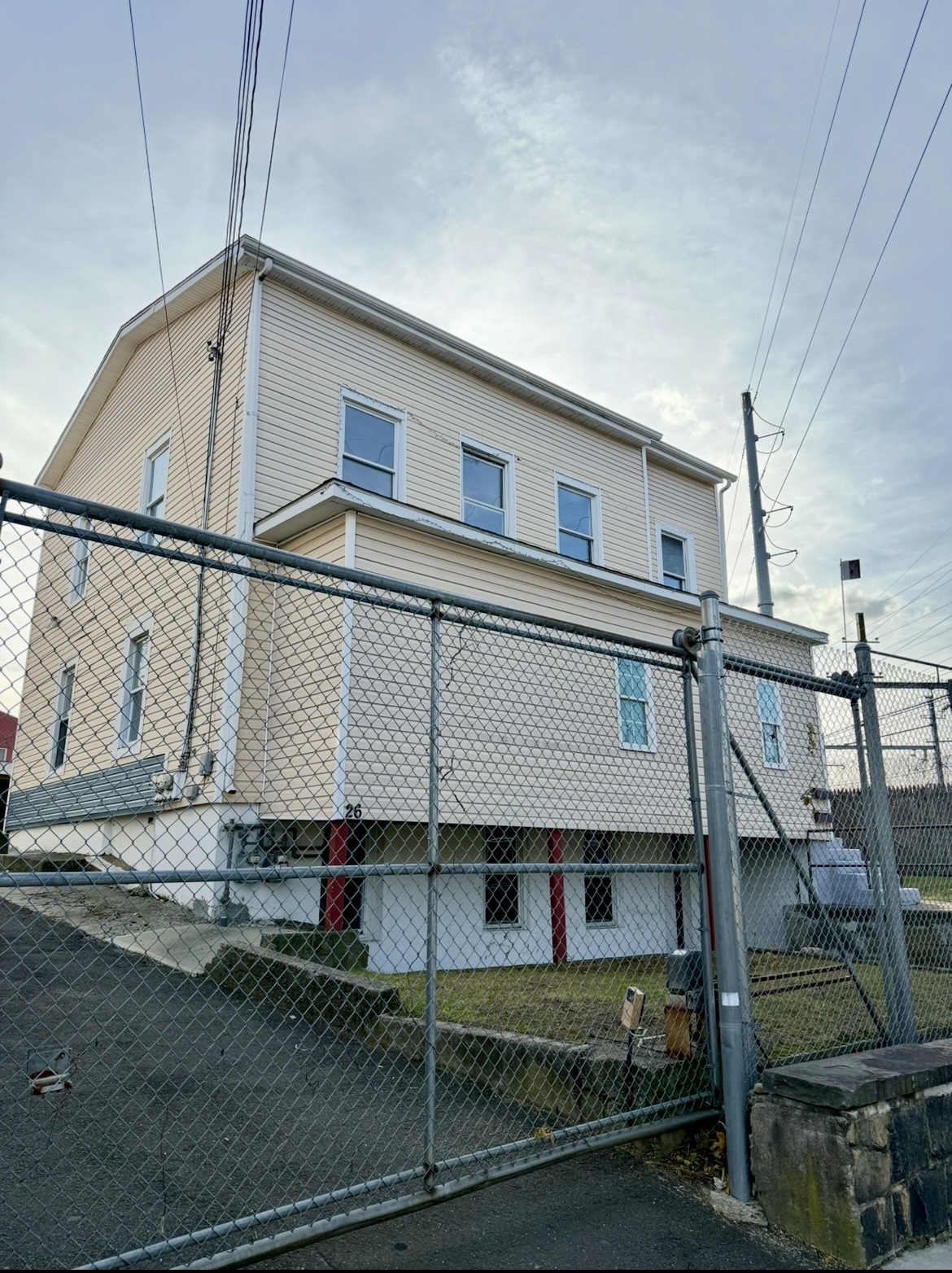 26 Clarence Street, Unit 2 Bridgeport, CT 06608 - Photo 1 of 21