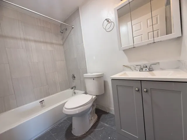 $2,300 | 26 Clarence Street, Unit 2, Bridgeport, CT 06608