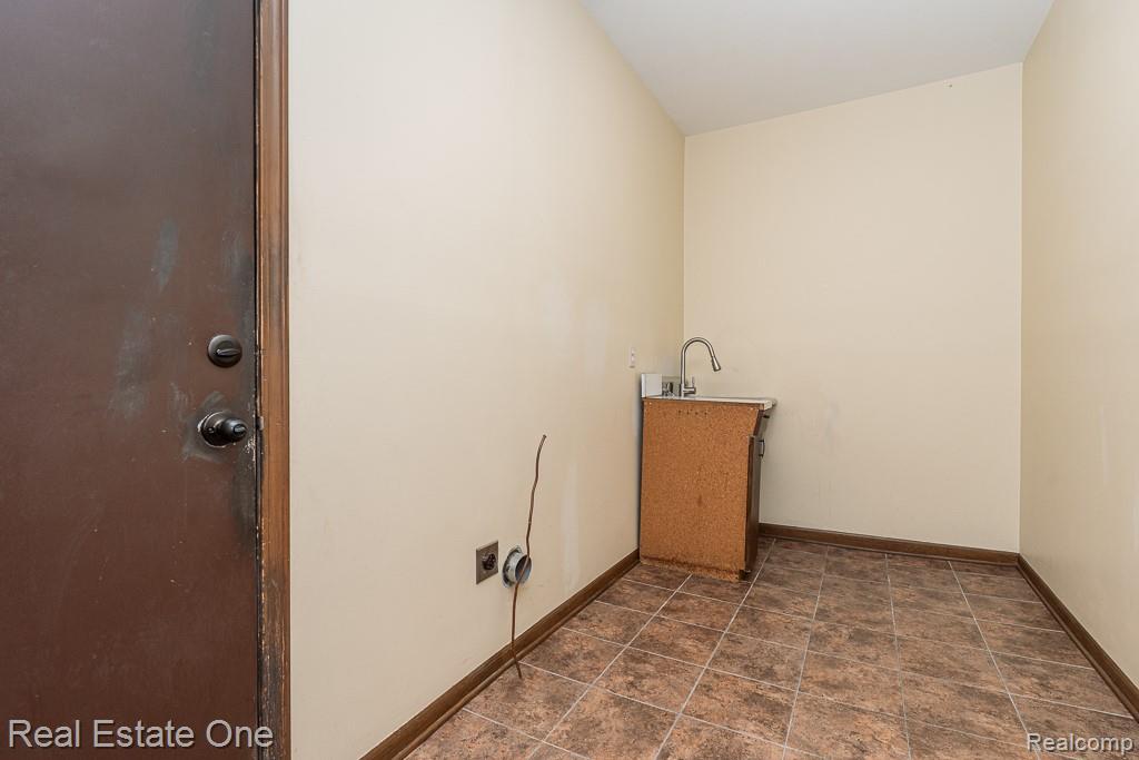 1020 Hidden Lane Rochester, MI 48309 - Photo 26 of 50