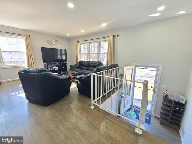 $2,350 | 12513 Colby Drive, Woodbridge, VA 22192