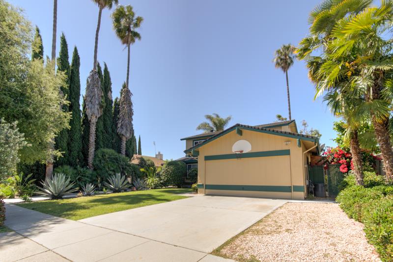 1441 Goldenlake Road San Jose, CA 95131 - Photo 2 of 31