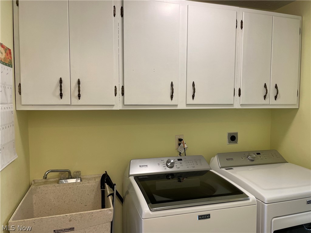6472 State Road, Unit J2 Parma, OH 44134 - Photo 12 of 34 Laundry Room