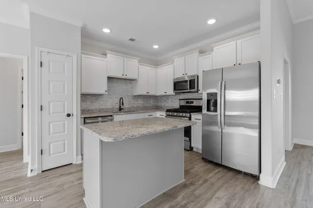 $375,000 | 1802 Millers Cove, Nesbit, MS 38651