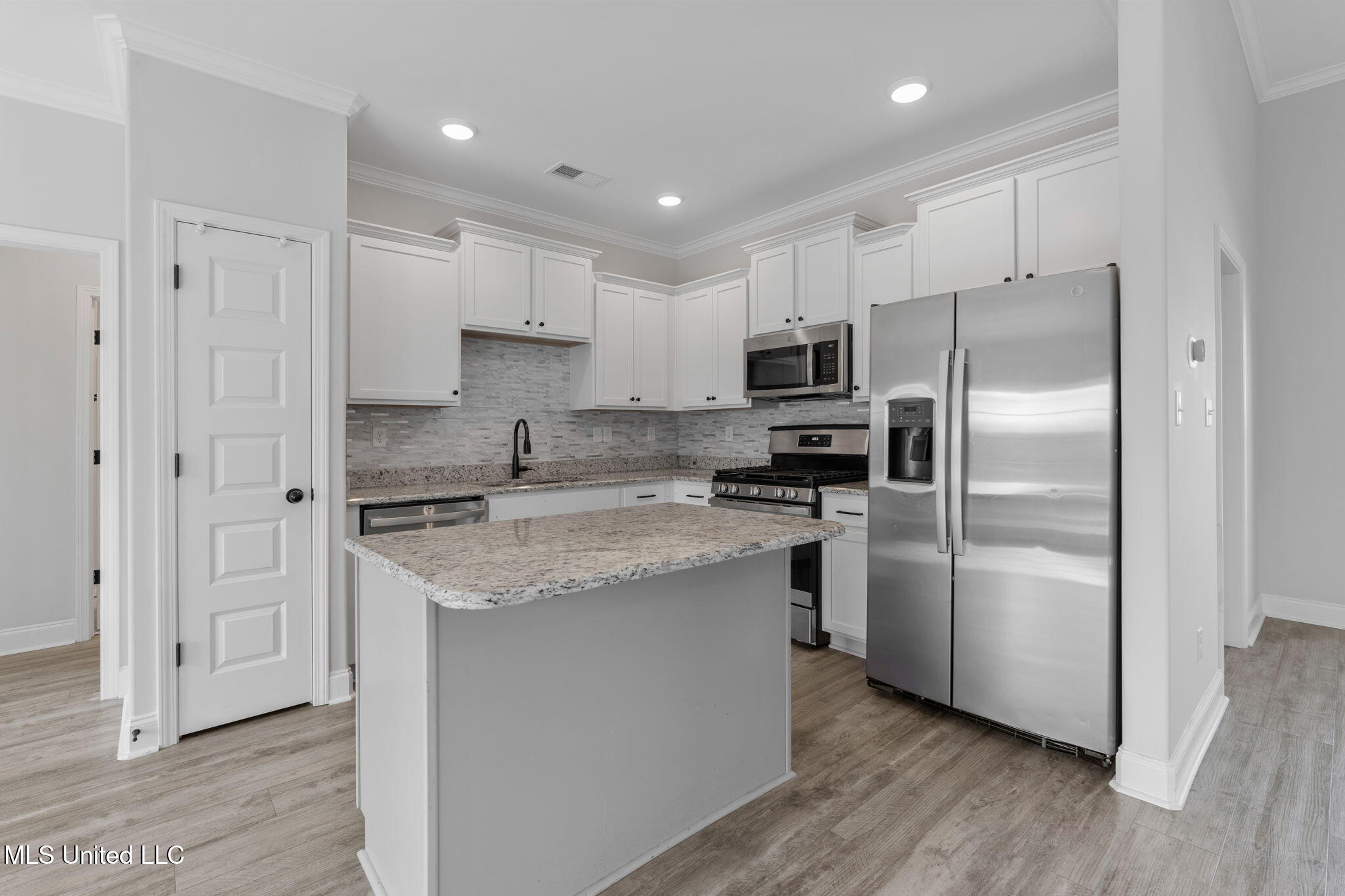 1802 Millers Cove Nesbit, MS 38651 - Photo 11 of 32 11-web-or-mls-1802 Millers Cv%0A-10