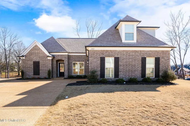 $375,000 | 1802 Millers Cove, Nesbit, MS 38651