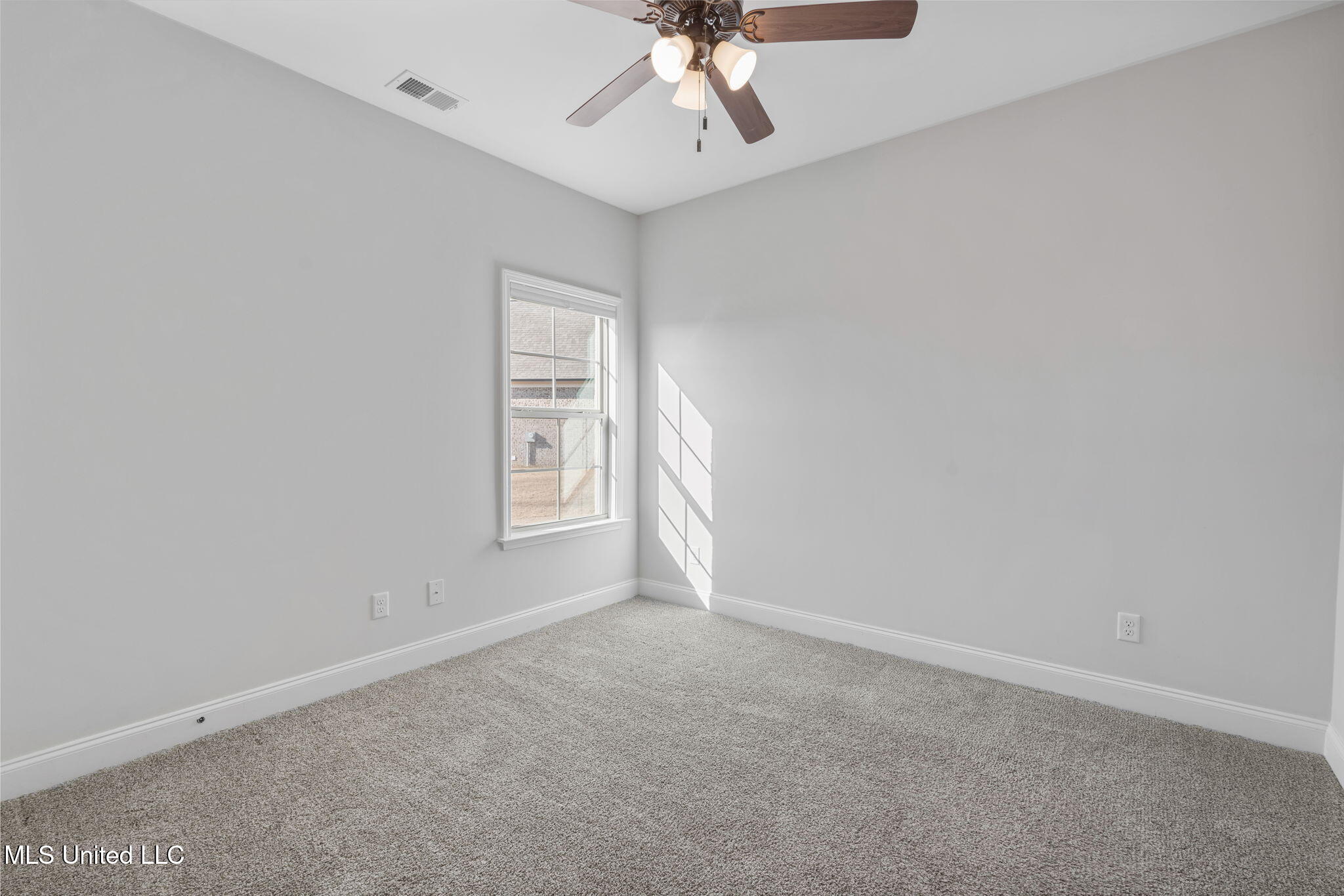 1802 Millers Cove Nesbit, MS 38651 - Photo 21 of 32 21-web-or-mls-1802 Millers Cv%0A-20