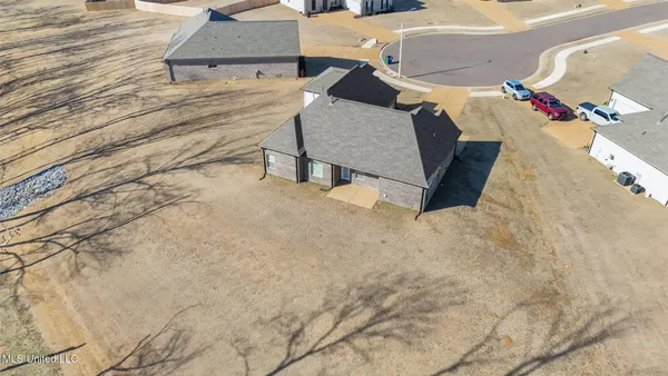 $355,000 | 1802 Millers Cove, Nesbit, MS 38651