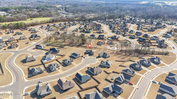 $355,000 | 1802 Millers Cove, Nesbit, MS 38651
