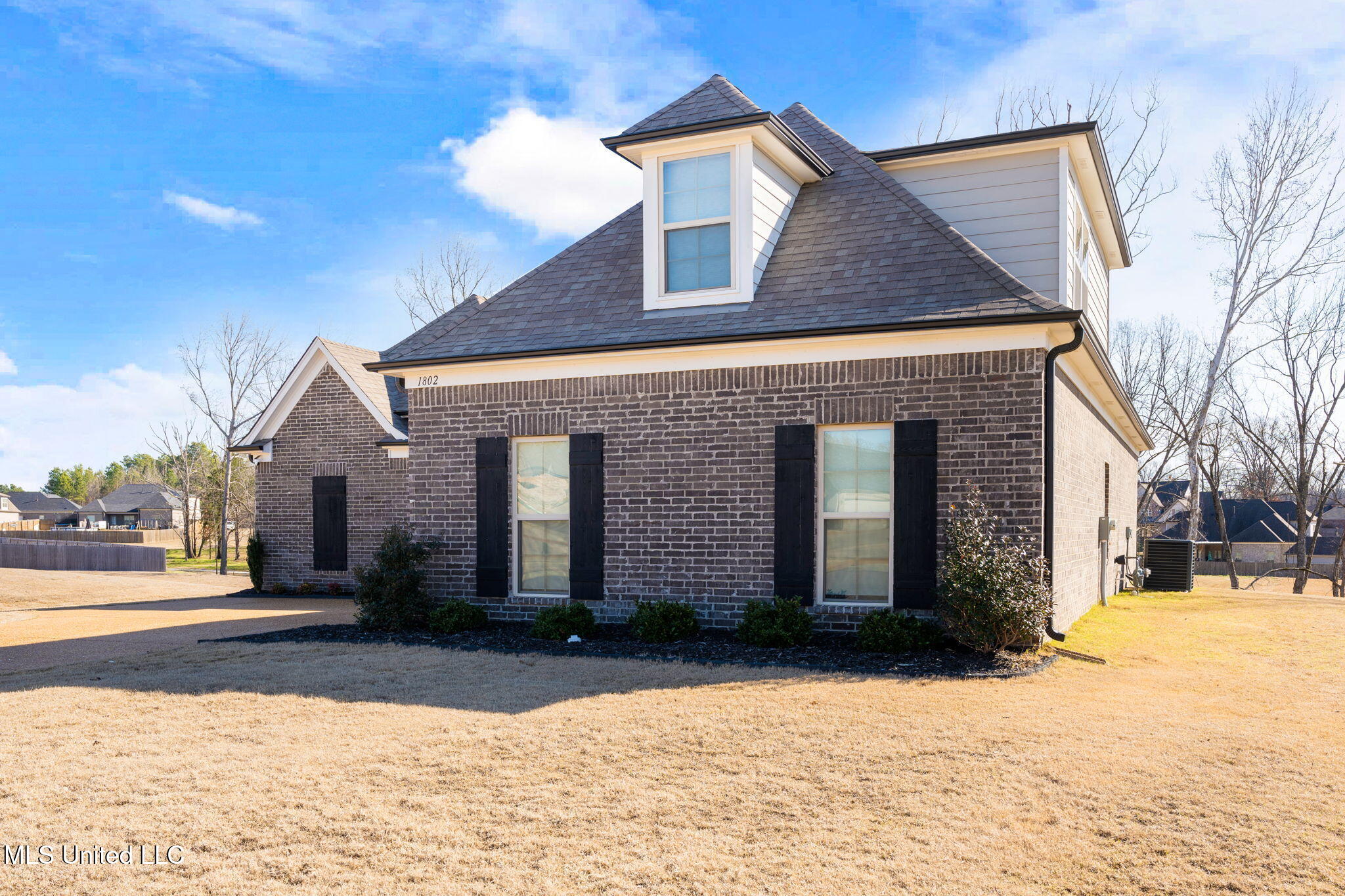 1802 Millers Cove Nesbit, MS 38651 - Photo 4 of 32 4-web-or-mls-1802 Millers Cv%0A-03