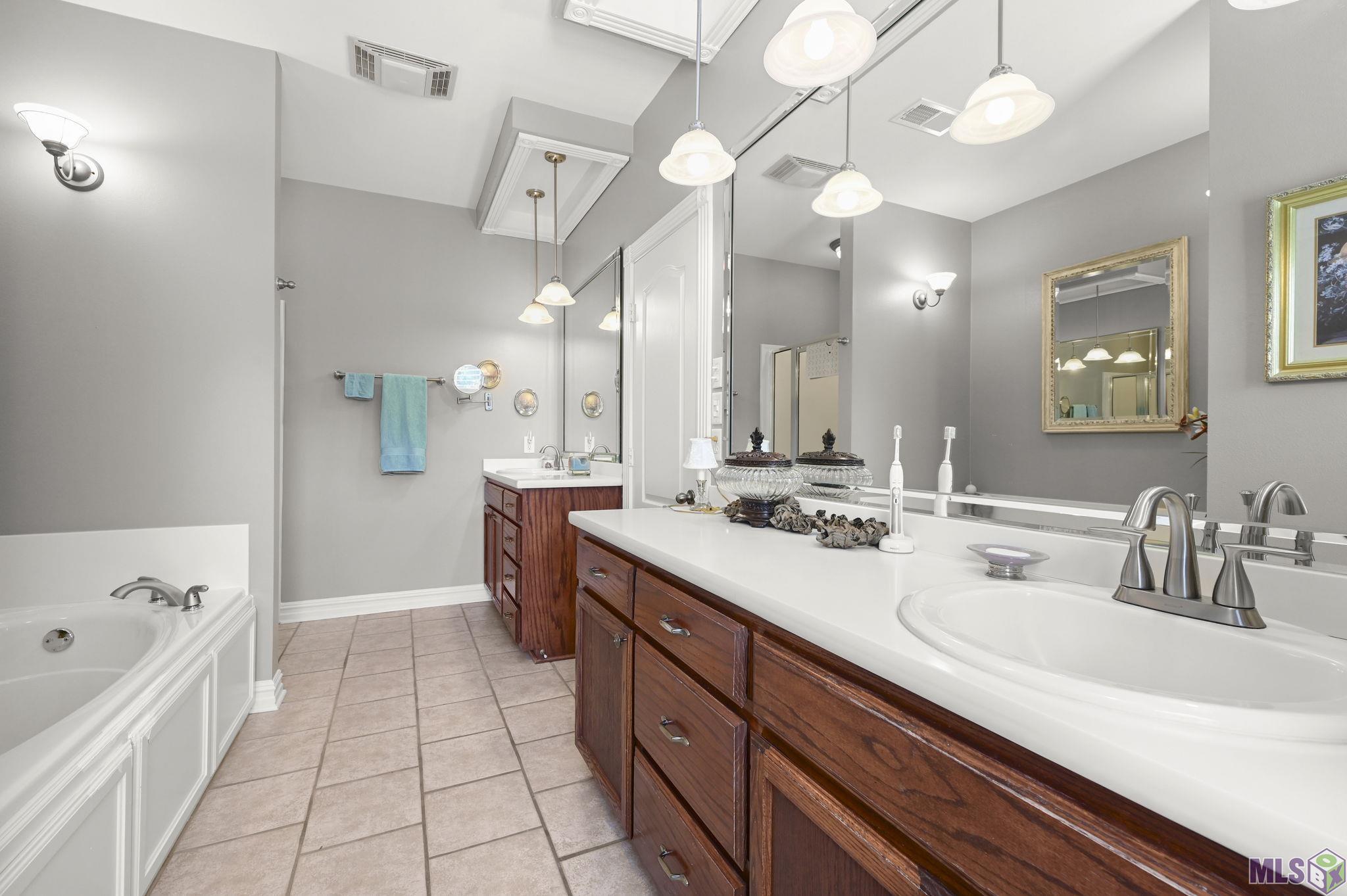 17234 Rue Village Prairieville, LA 70769 - Photo 15 of 25