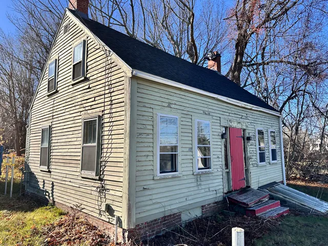 $319,900 | 165 Rogers Road, Kittery, ME 03904