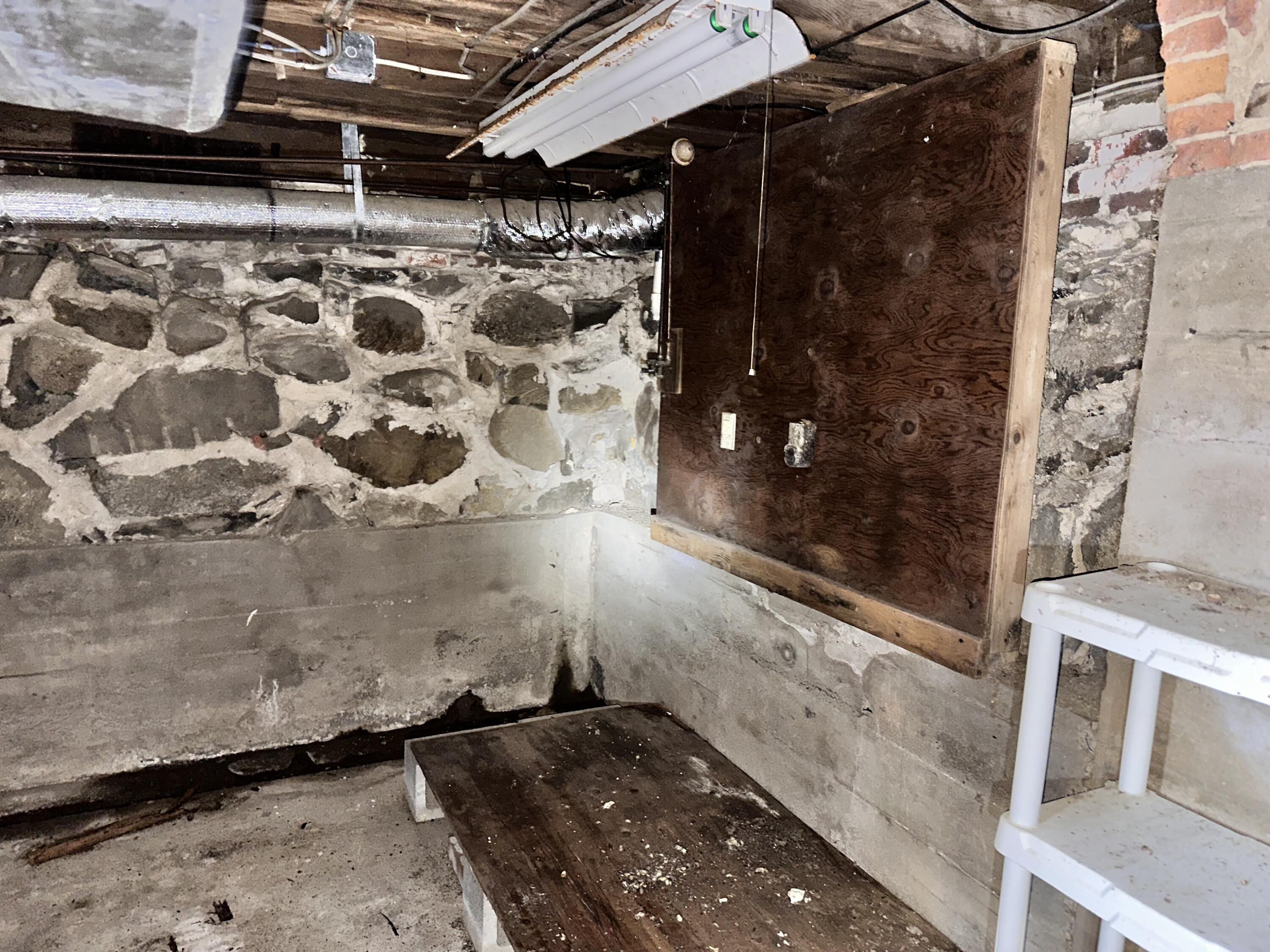 165 Rogers Road Kittery, ME 03904 - Photo 12 of 17 IMG_2828