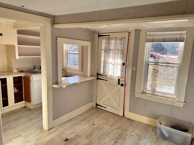 $319,900 | 165 Rogers Road, Kittery, ME 03904