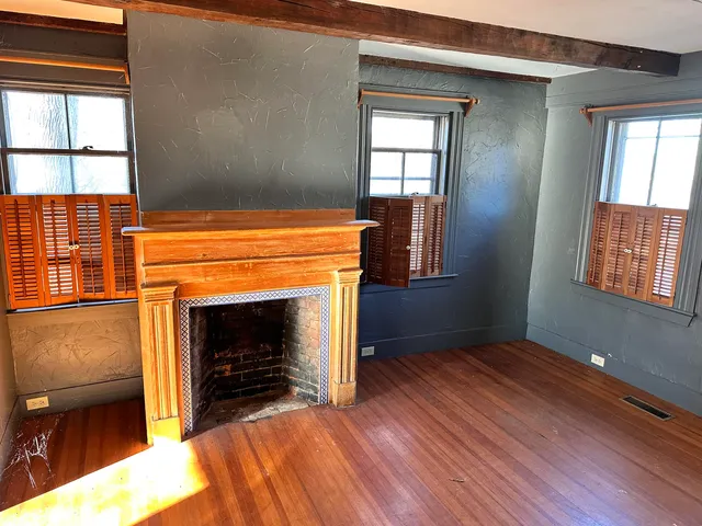 $319,900 | 165 Rogers Road, Kittery, ME 03904