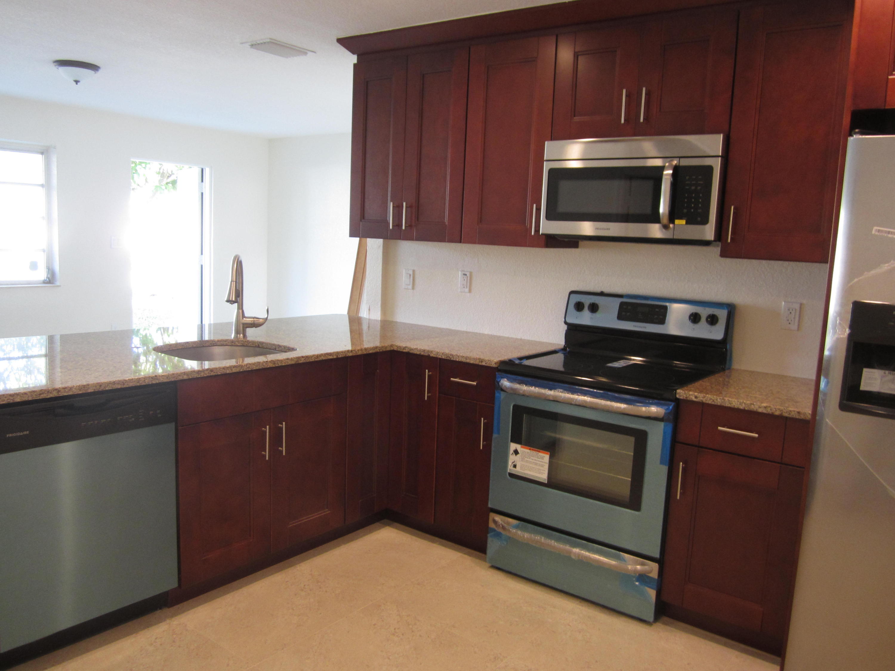 2325 Cypress Road West Palm Beach, FL 33409 - Photo 4 of 23 IMG_1818