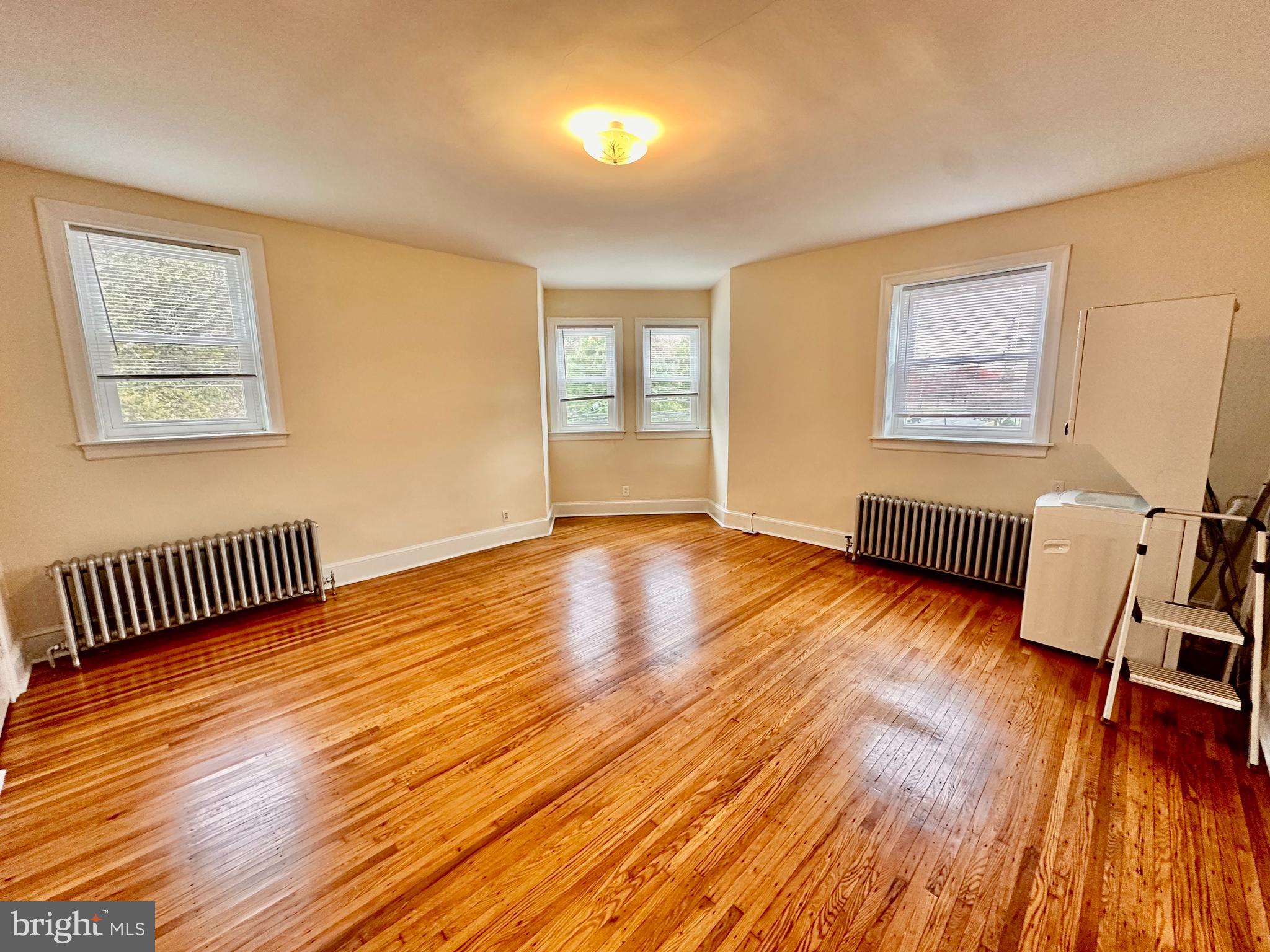 3400 Henry Avenue, Unit 2F Philadelphia, PA 19129 - Photo 3 of 6 Gallery Image 3