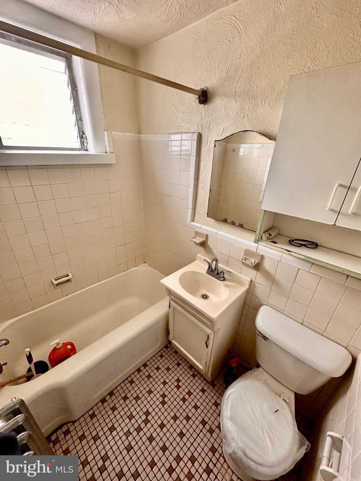 3400 Henry Avenue, Unit 2F Philadelphia, PA 19129 - Photo 6 of 6 Gallery Image 6