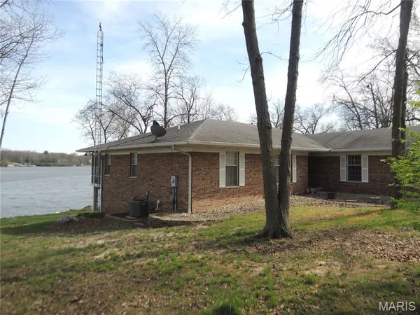 $939,900 | 14 Denzel Drive, Greenville, IL 62246