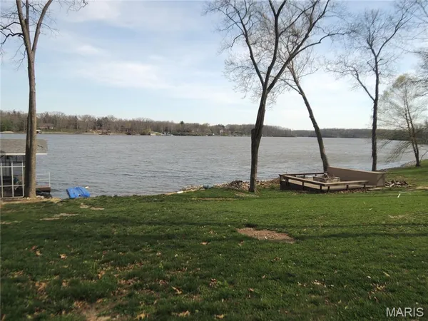 $939,900 | 14 Denzel Drive, Greenville, IL 62246