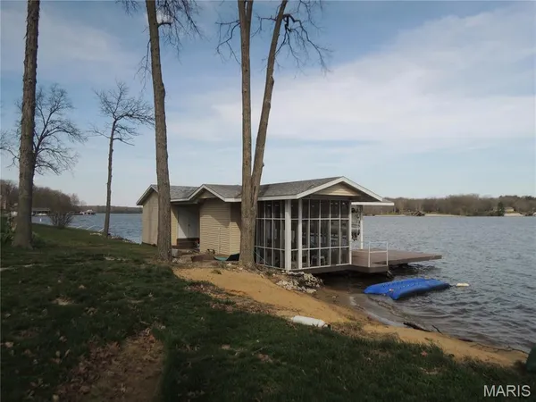 $939,900 | 14 Denzel Drive, Greenville, IL 62246