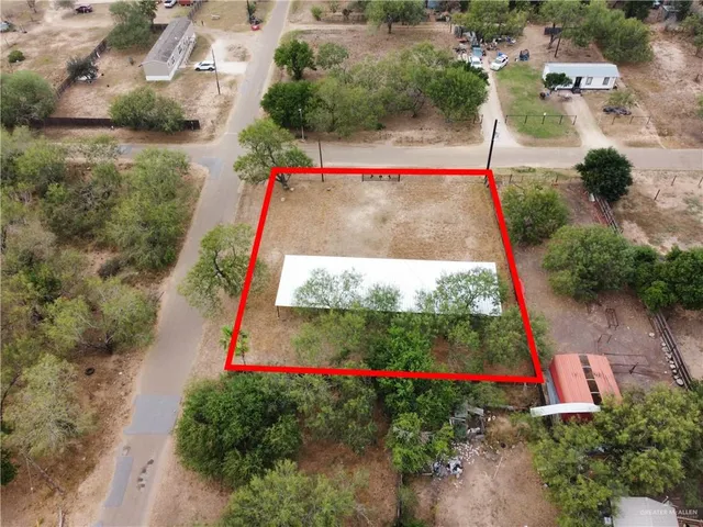 an aerial view of a tennis ground