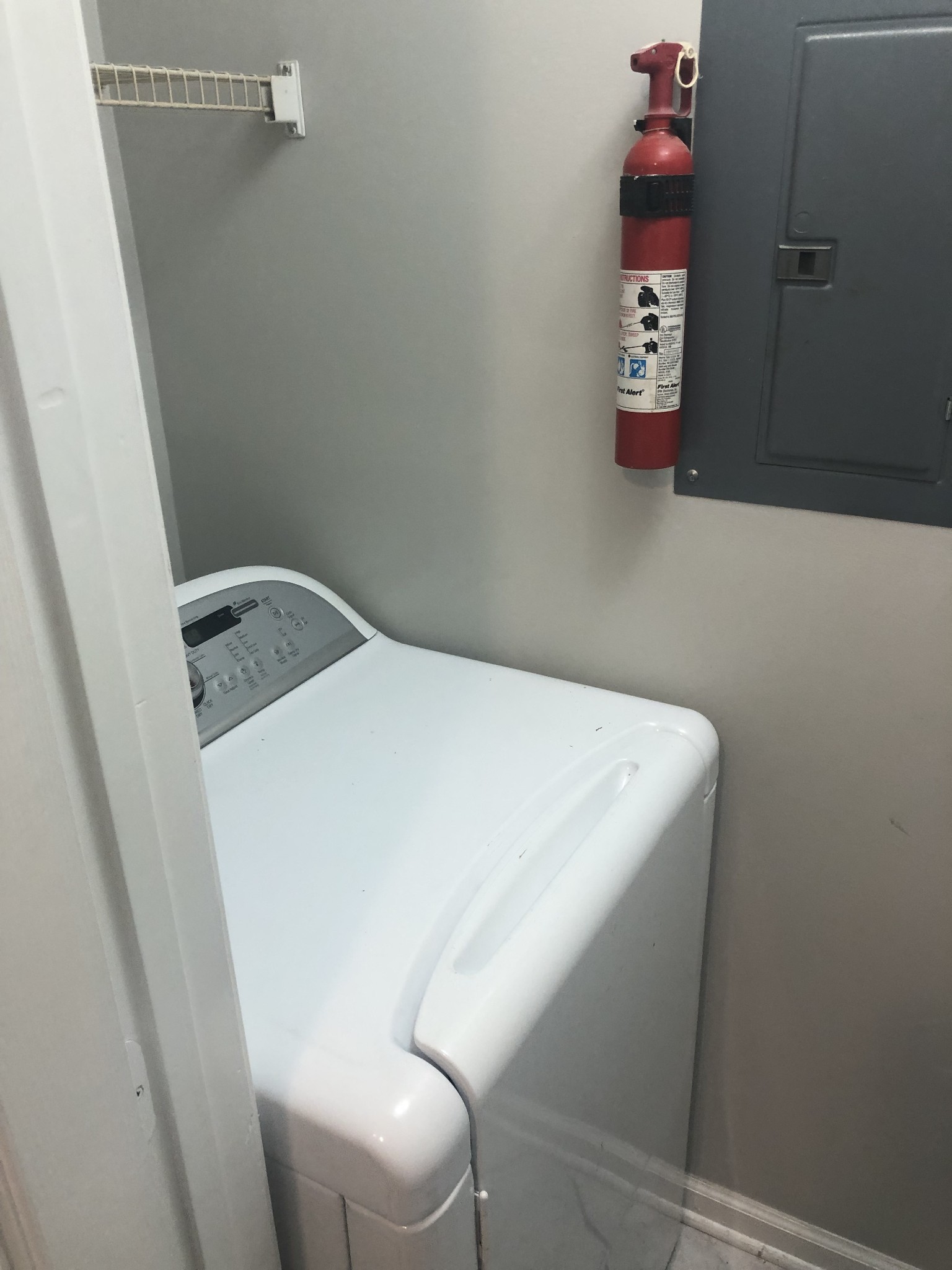 1013 Saddlestone Drive Hermitage, TN 37076 - Photo 8 of 16 a close up of a wall