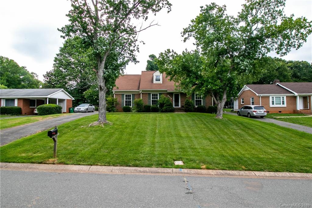 6212 Running Deer Road Charlotte, NC 28214 - Photo 2 of 24 Gallery Image 2